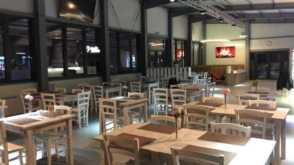 D' Magic Hotel Brosteni Ngoại thất bức ảnh
